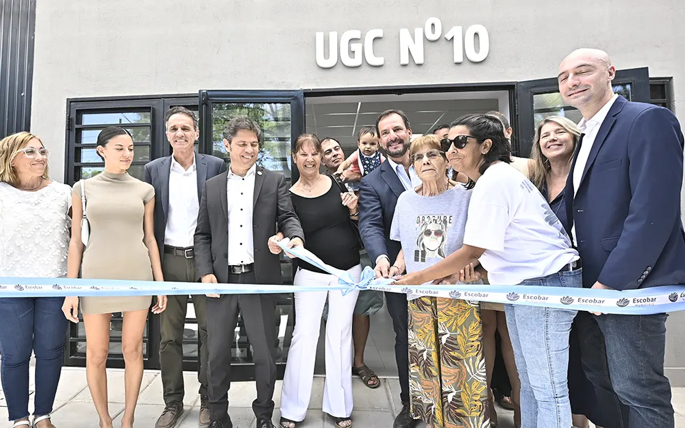 Axel Kicillof inauguró junto a Sujarchuk el Centro Cívico de Matheu