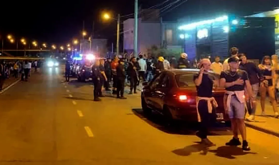 Malestar de vecinos por ruidos y peleas afuera del boliche La Casita