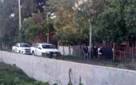 procedimiento policial en una vivienda lindera al arroyo garín